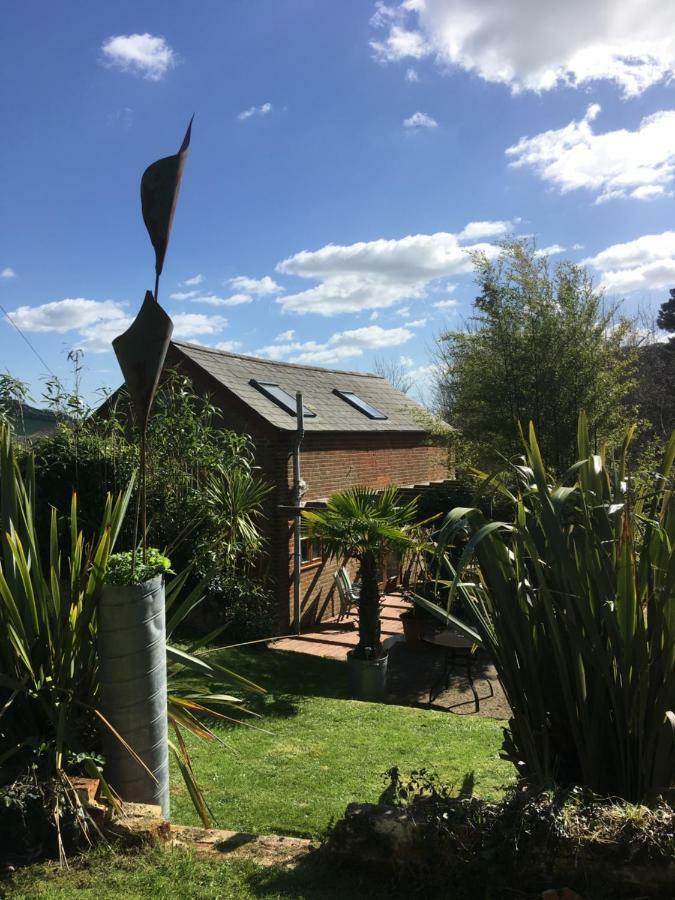 Ralph'S Barn Vila Newport  Exterior foto